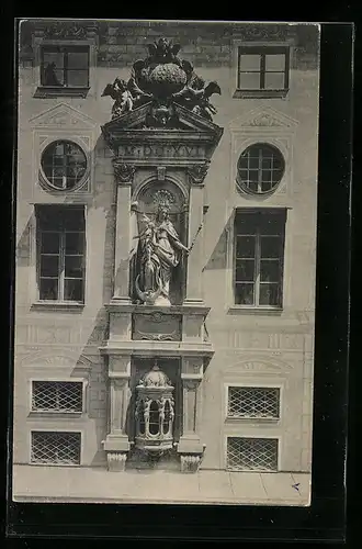 AK München, Patrona Bojaviae-Madonnen-Statue an der kgl. Residenz