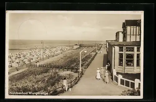 AK Wangerooge /Nordsee, Promenade mit Strand aus der Vogelschau