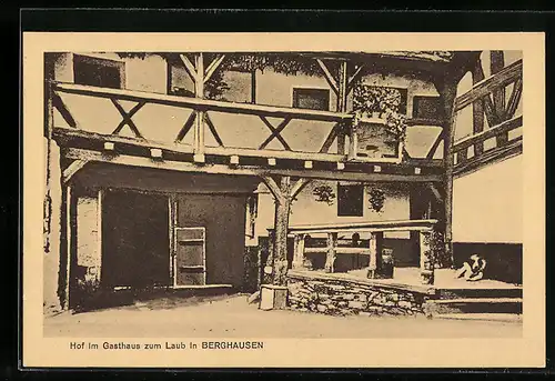 AK Karlsruhe-Berghausen, Hof im Gasthaus zum Laub