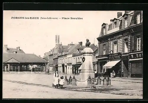 AK Forges-les-Eaux, Place Breviere