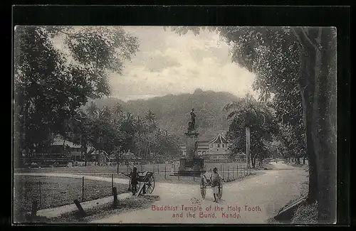 AK Kandy, Buddhist Temple of the Holy Tooth and the Bund