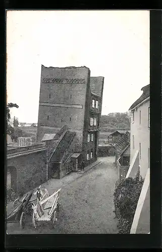 AK Thorn / Torun, Strassenpartie am schiefen Turm