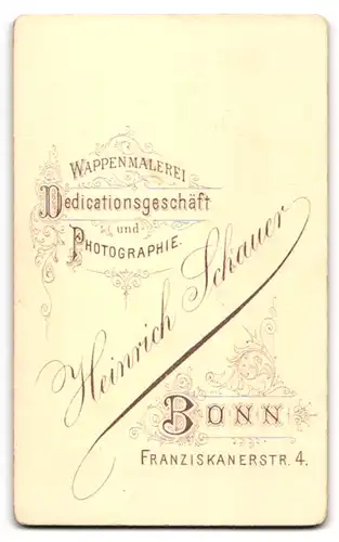 Fotografie Heinrich Schauer, Bonn, Franziskanerstr. 4, Süsses Kleinkind im Kleid mit Glocke