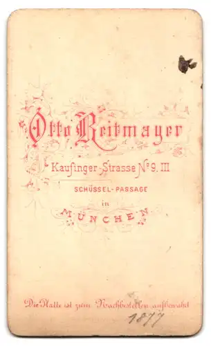Fotografie Otto Reitmayer, München, Kaufinger-Str. 9, Eleganter Herr mit Vollbart