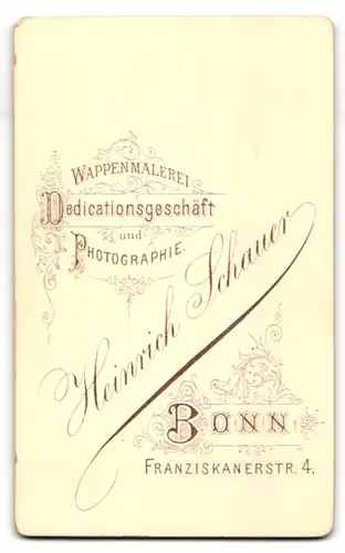 Fotografie Heinrich Schauer, Bonn, Franziskanerstr. 4, Süsses Kleinkind im Kleid mit Glocke