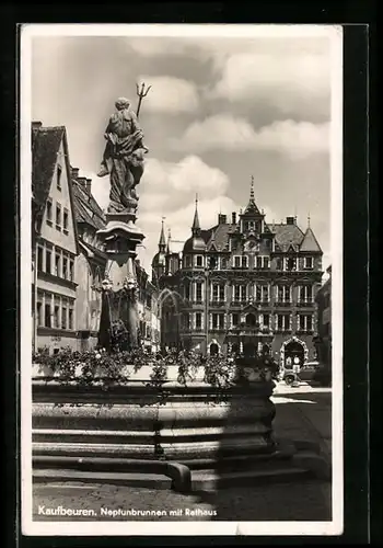 AK Kaufbeuren, Neptunbrunnen mit Rathaus