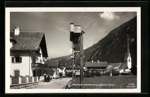 AK Mayrhofen / Zillertal, Strassenpartie mit Blick zur Kirche