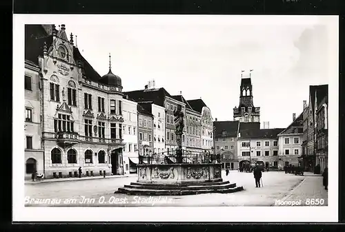 AK Braunau a. Inn, Partie auf dem Stadtplatz