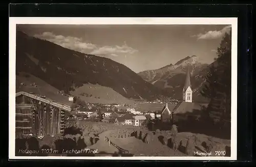 AK Holzgau, Bergpanorama mit Ansicht des Ortes