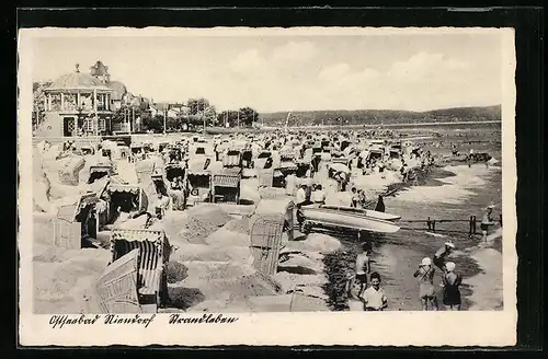 AK Niendorf a. d. Ostsee, Blick auf das Strandleben