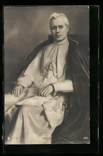 AK Papst Pius X. sitzt auf einem Stuhl