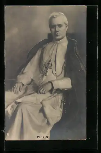 AK Papst Pius X. in weiss mit roter Robe