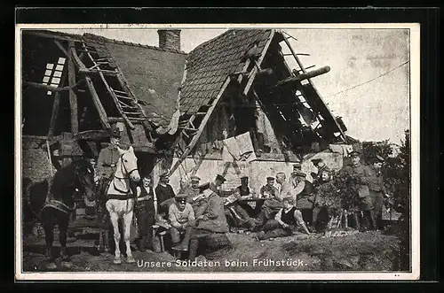 AK Soldaten beim Frühstück vor einem zerschossenen Haus
