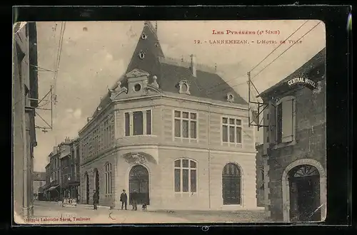 AK Lannemezan, L`Hôtel de Ville