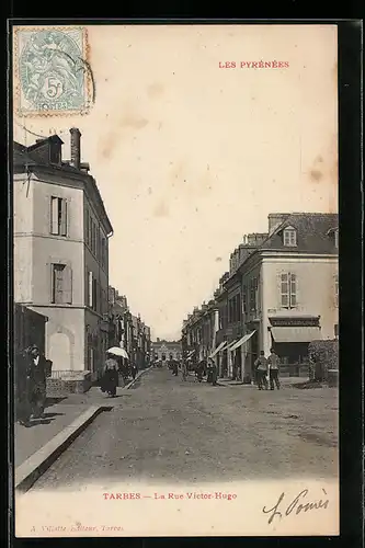 AK Tarbes, La Rue Victor-Hugo