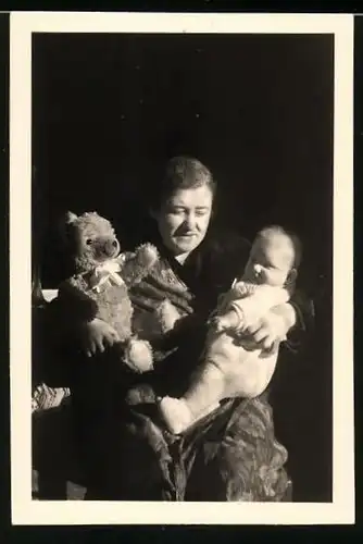 Fotografie Mutter & Baby mit Teddy, Teddybär