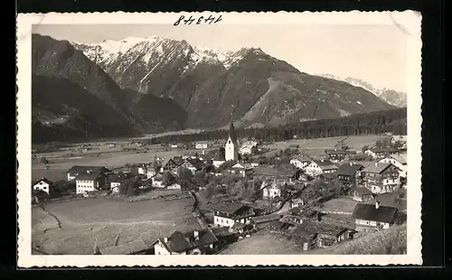 AK Neukirchen /Oberpinzgau, Gesamtansicht mit Grossvenediger