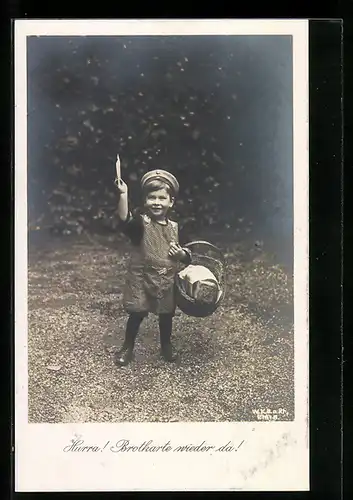 AK Kind hat seine Brotkarte wiedergefunden, Kriegsnot