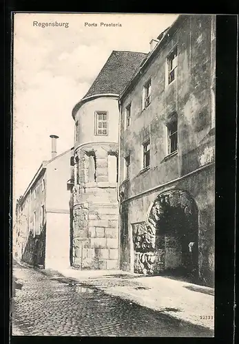 AK Regensburg, Porta Praetoria mit Strasse