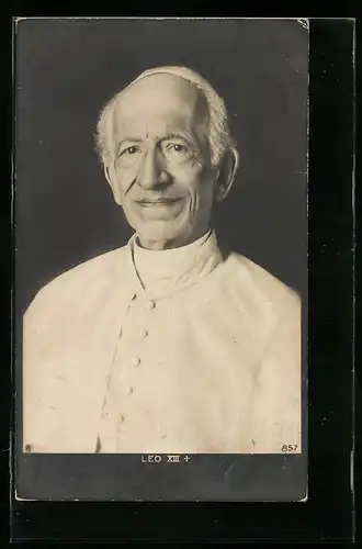 AK Papst Leo XIII. mit lächelndem Gesicht
