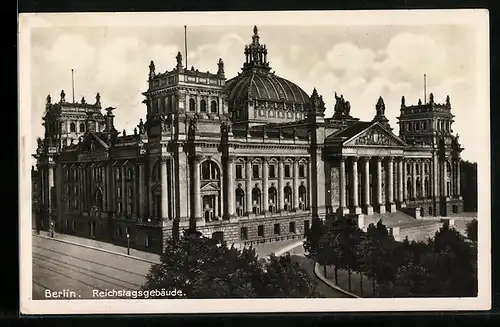 AK Berlin-Tiergarten, Ansicht vom Reichstagsgebäude