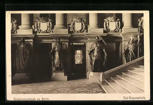 AK Berlin-Tiergarten, Statuen in der Süd-Eingangshalle des Reichstagsgebäudes