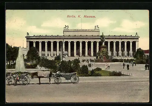 AK Berlin, K. Museum mit Droschken