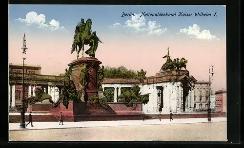 AK Berlin, Nationaldenkmal Kaiser Wilhelm I mit Passanten