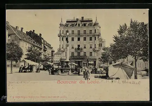 AK Locle, Marktplatz mit Geschäft und Brunnen