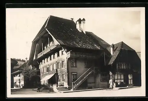 AK Langnau, Malerisches Haus aus dem Ort