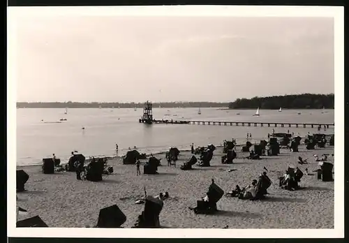 Fotografie unbekannter Fotograf, Ansicht Berlin, Strandkörbe im Strandbad Wannsee