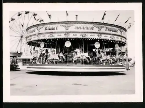 Fotografie England Fair, Rummel-Kirmes-Volksfest, Manning's Karussell / Fahrgeschäft, Pferde-Karussell & Riesenrad