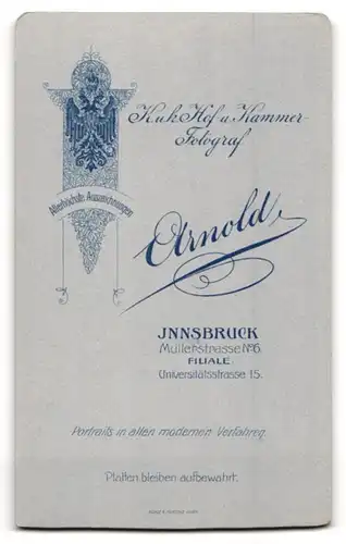 Fotografie Arnold, Innsbruck, Müllerstr. 6, Universitätsstrasse 15, Junge Dame im Kleid mit Kreuzkette