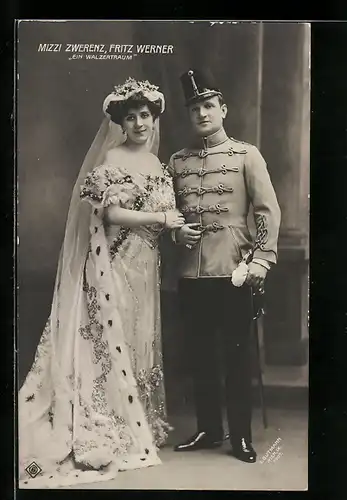 AK Operette Ein Walzertraum, Mizzi Zwerenz und Fritz Werner in Bühnenkostümen