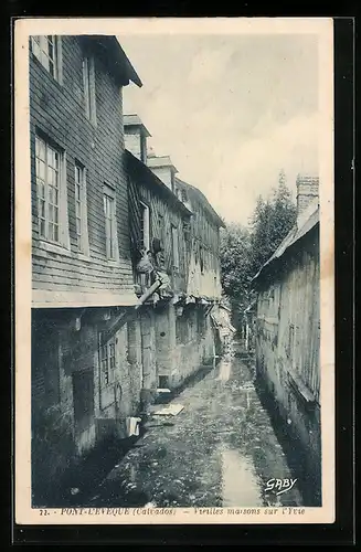 AK Pont-L`Évêque, Vieilles Maisons sur l`Yvie