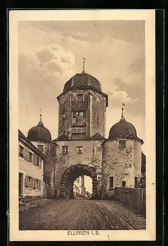 AK Ellingen, Teilansicht mit Stadttor