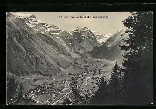 AK Linthal, Ortschaft im Tal von der Seilbahn aus gesehen