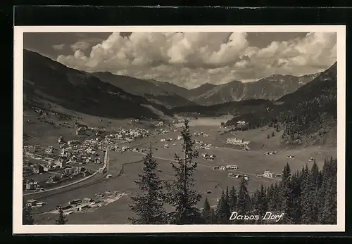 AK Davos-Dorf, Gesamtansicht gegen Alpen