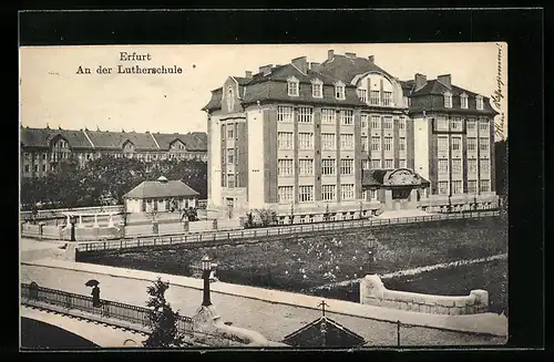 AK Erfurt, Partie an der Lutherschule mit Brücke