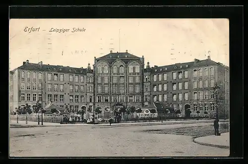 AK Erfurt, Leipziger Schule, Frontansicht mit Strasse