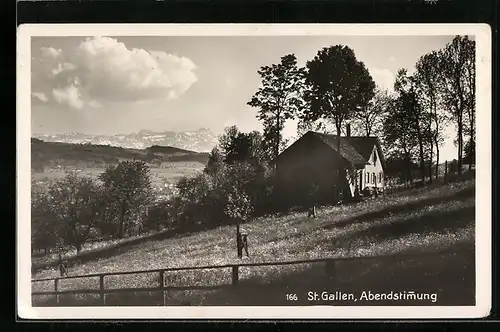 AK St. Gallen, Abendstimmung an einer Hütte vorm Ort