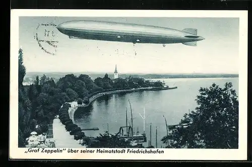 AK Friedrichshafen / Bodensee, Luftschiff Graf Zeppelin über seiner Heimatstadt