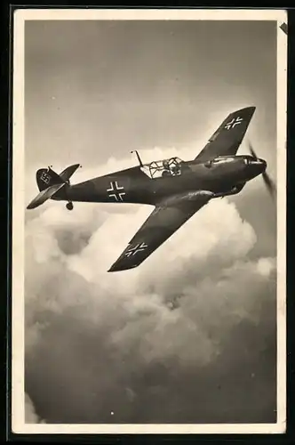 AK Flugzeug Jagdeinsitzer Messerschmitt Me /Bf 109 hoch über den Wolken, 