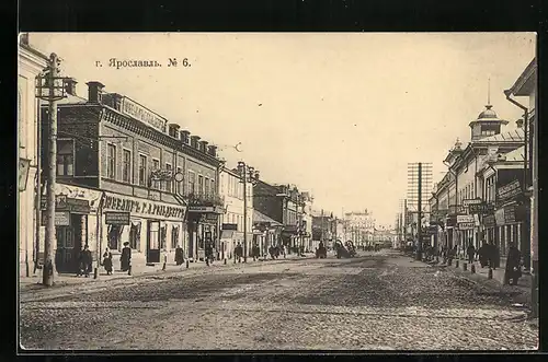 AK Jaroslwl /Wolga, Strassenpartie mit Geschäften