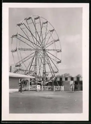 Fotografie unbekannter Fotograf, Ansicht Southsea, Clarence Pier Park, Riesenrad, Fahrgeschäft, Kirmes, Rummel