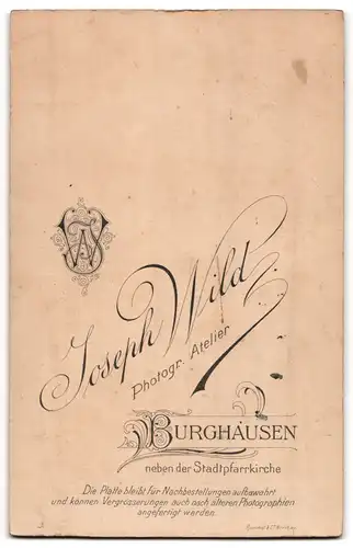 Fotografie Joseph Wild, Burghausen, Knabe im Sonntagsanzug