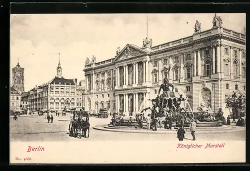 AK Berlin, Königlicher Marstall mit Brunnen