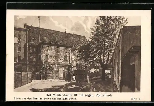 AK Berlin, Hof Mühlendamm III mit sogenannter Polizeilinde