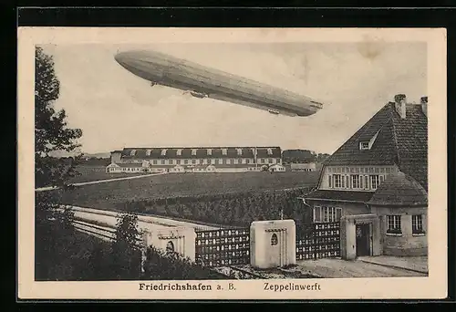 AK Friedrichshafen a. B., Luftschiff über der Zeppelinwerft