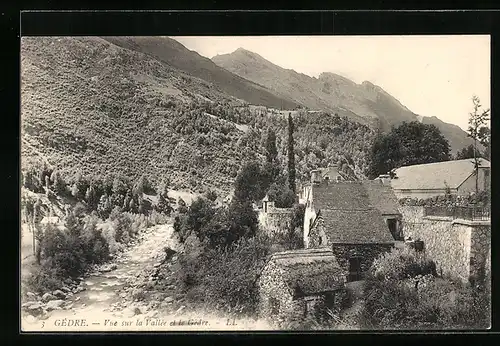 AK Gédre, Vue sur la Vallee